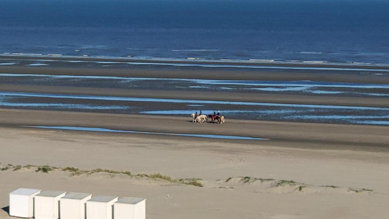 Zeezicht Vanop Het 6 De Verdiep Oostduinkerke Exterior foto