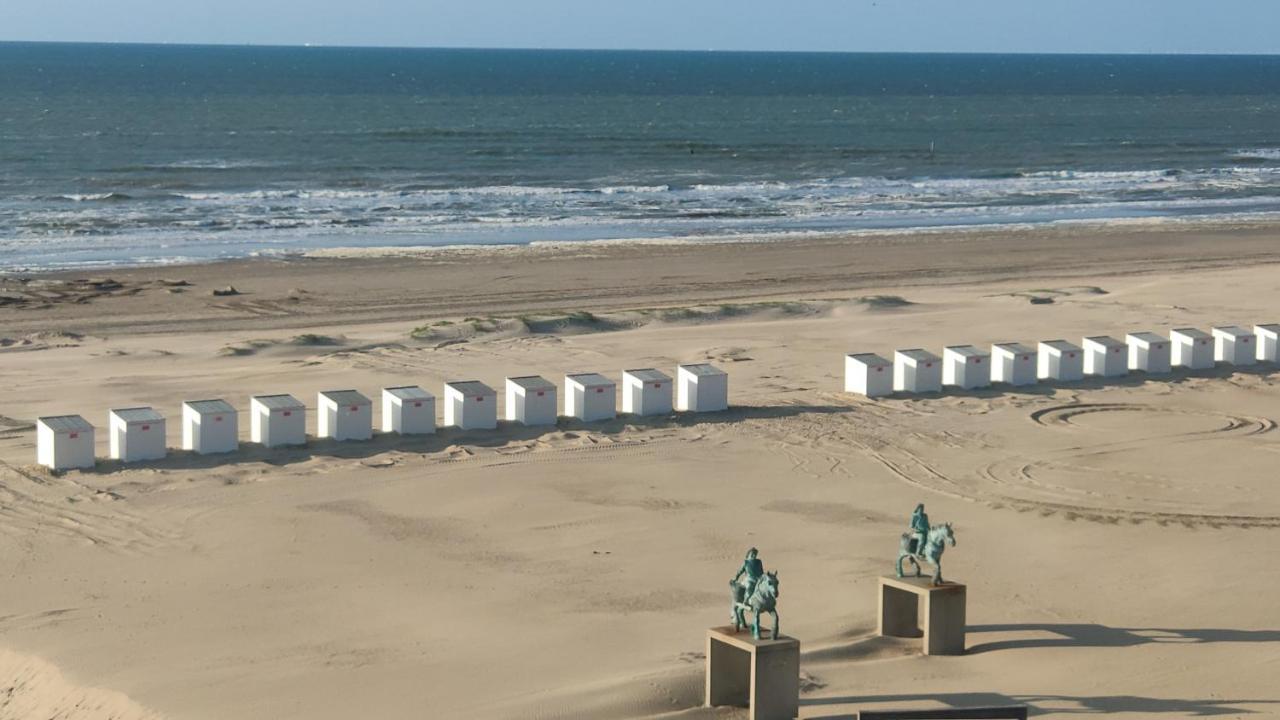 Zeezicht Vanop Het 6 De Verdiep Oostduinkerke Exterior foto